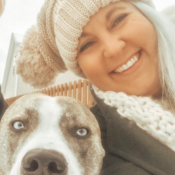 Meet your Posher, Shannon - Picture 2 of 2